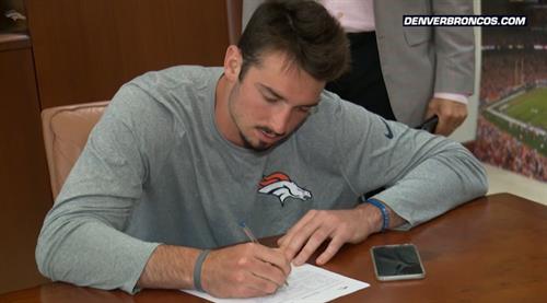 LSE client Paxton Lynch signs with Broncos